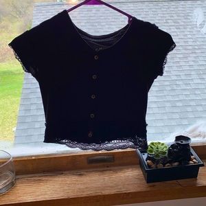 I am selling this  wry cute crop top